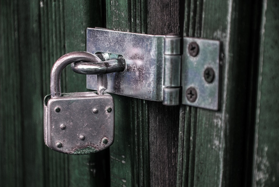 Åtalad häkteschef frias helt - ingen oaktsamhet när intagen dog av uttorkning