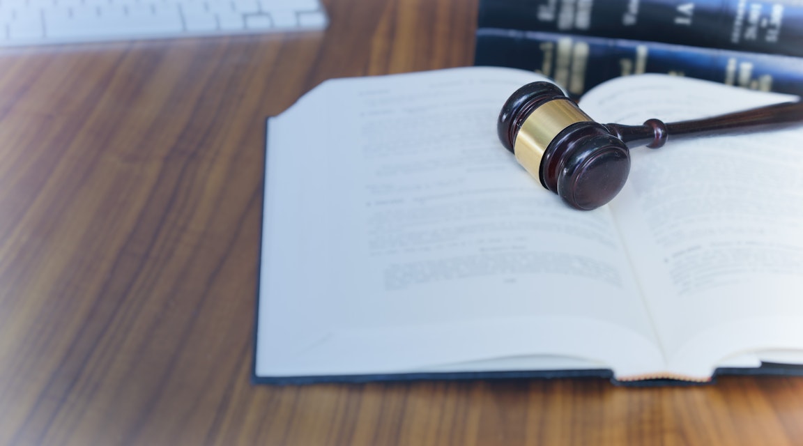 Jurist vinner strid om faktura - nekas ersättning för rättegångskostnader