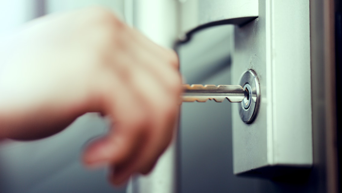 Inget hemfridsbrott när värd gick in med nyckel