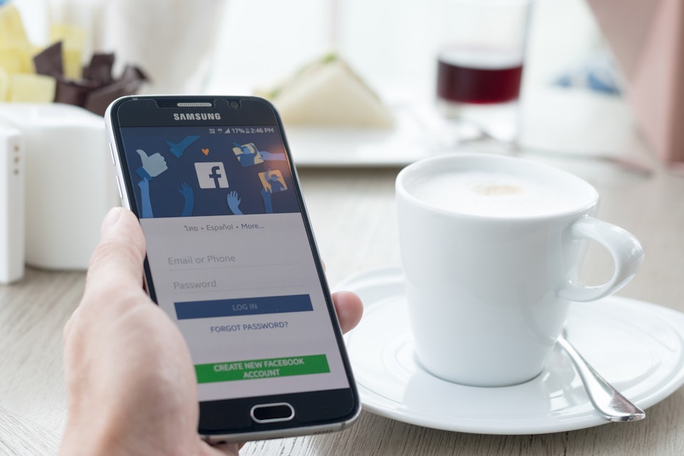 Samborelation styrkt genom Facebook