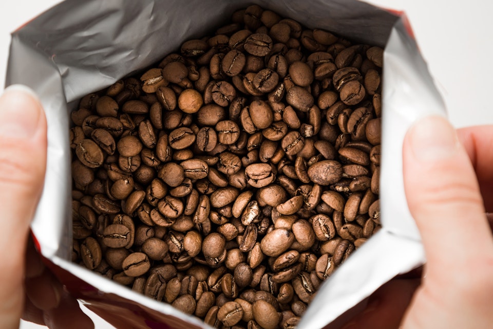 Stölddömd polis frias av oenig hovrätt – fick ”låna” kaffepaket från jobbet