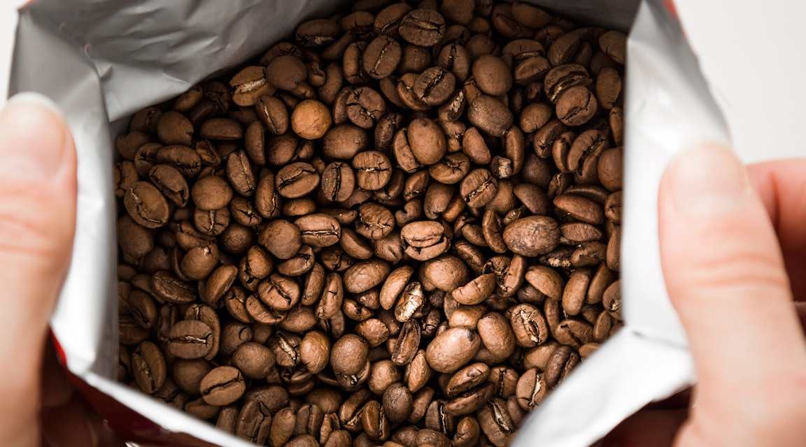 Stölddömd polis frias av oenig hovrätt – fick ”låna” kaffepaket från jobbet