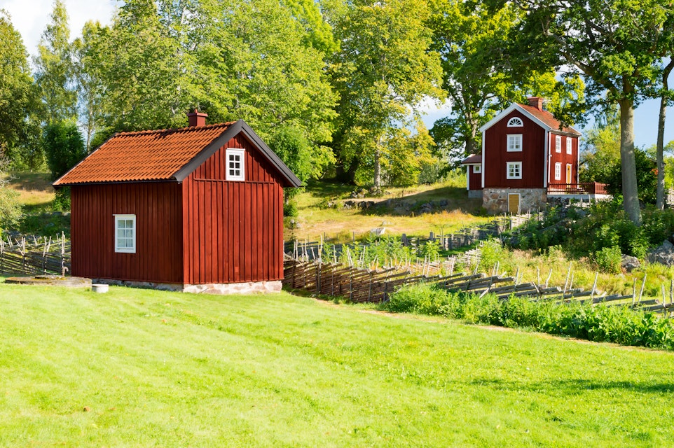 Son får bo kvar i moderns fritidsfastighet för obestämd tid