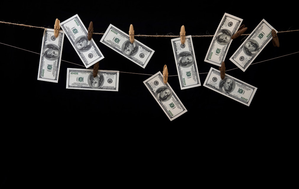 Tre urmakare döms till mångmiljonsavgifter för brott mot penningstvättsreglerna