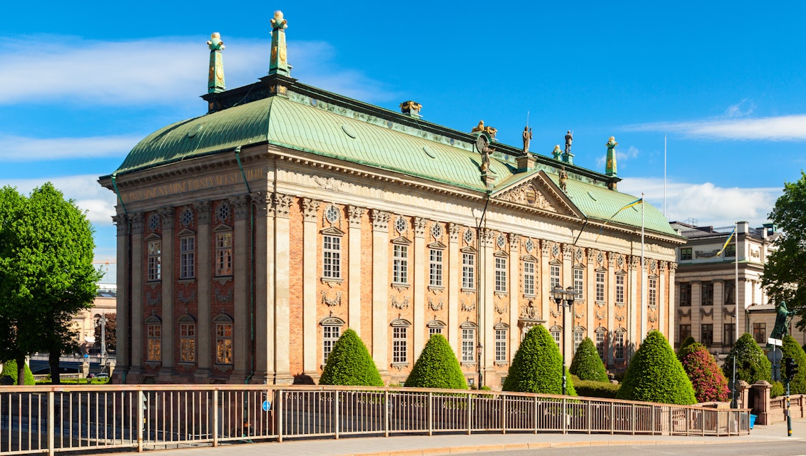 Förlorar familjegods till Riddarhuset efter pappans testamente